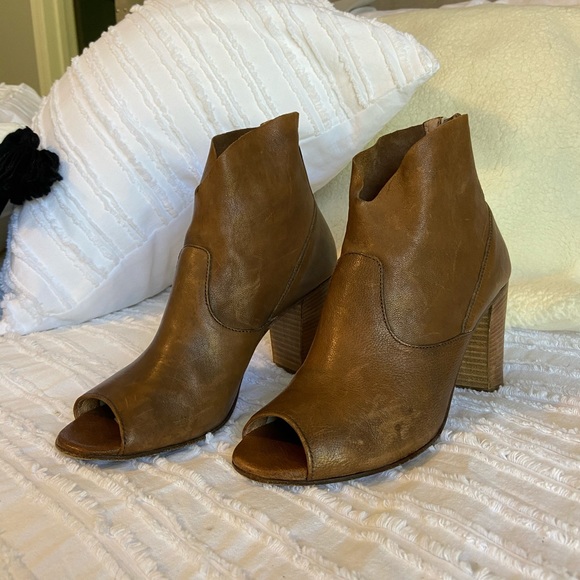 Cordani Women's Balero Ankle Boot - Picture 4 of 8